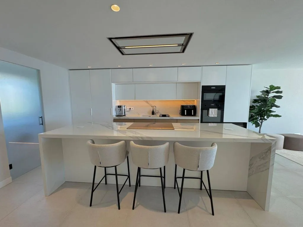 Cuisine - Frontline Duplex Penthouse with Sea View in Estepona