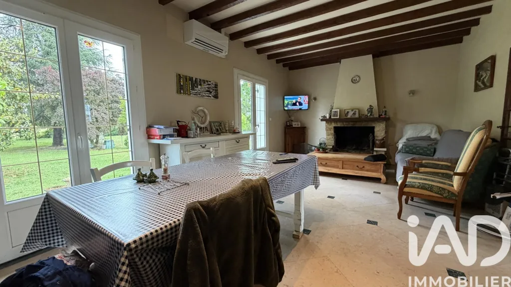 Söögituba - Spacious Villa with Garden in Saint-Magne-de-Castillon