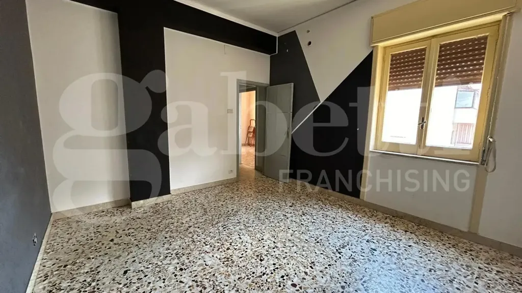 Pièces - Bright Apartment with Balcony in Messina