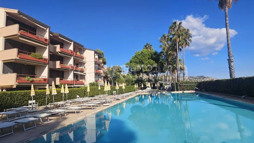 Bassein - Trilocale with Sea View in Sanremo