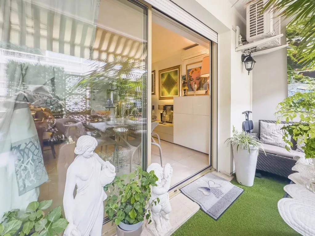 Terrazza - Apartment with Terrace Behind Croisette, Cannes