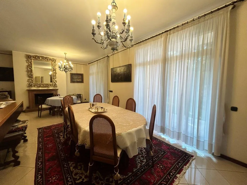Salle à manger - Luxury Villa with Private Garden in Como