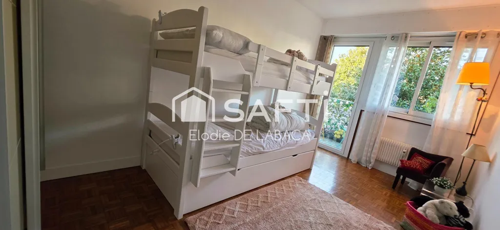 Magamistoad - 5-Piece Apartment with Sea View in Cannes