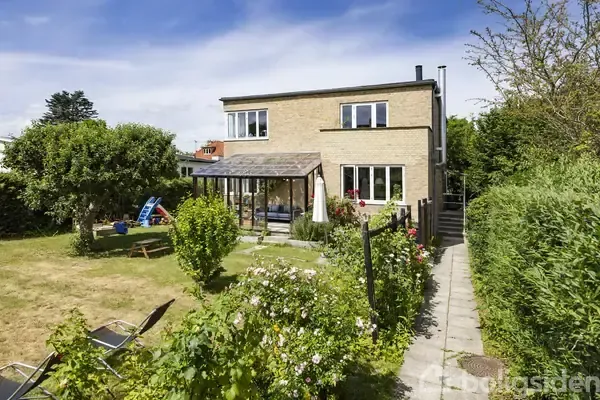 Jardin - Villa Apartment with Garden in Dyssegård