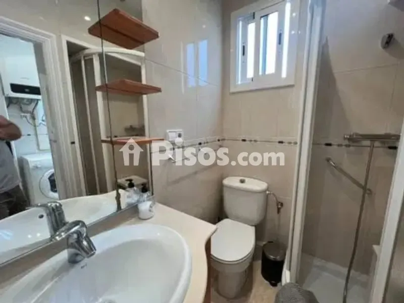 Bathrooms - Fully Furnished Flat with Metro Access in La Florida
