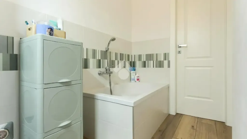 Salles de bain - Modernised Apartment with Balcony in Turin