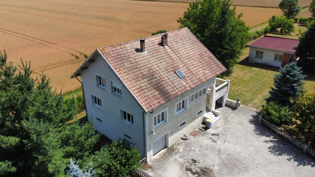 Vue aérienne - Maison Familiale avec Grand Jardin à Bans