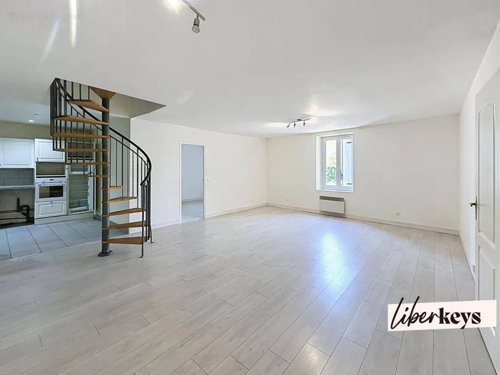Soggiorno - Apartment with Parking in Périgueux