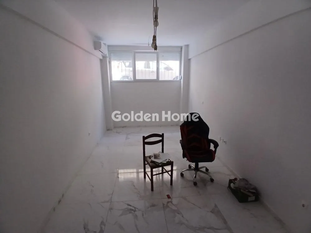 Bureau - Modern Flat with Park View in Thessaloniki Centre