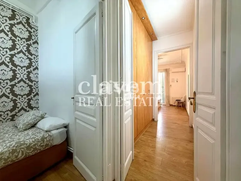 Magamistoad - Characterful Apartment with Balcony in L'Esquerra de l'Eixample