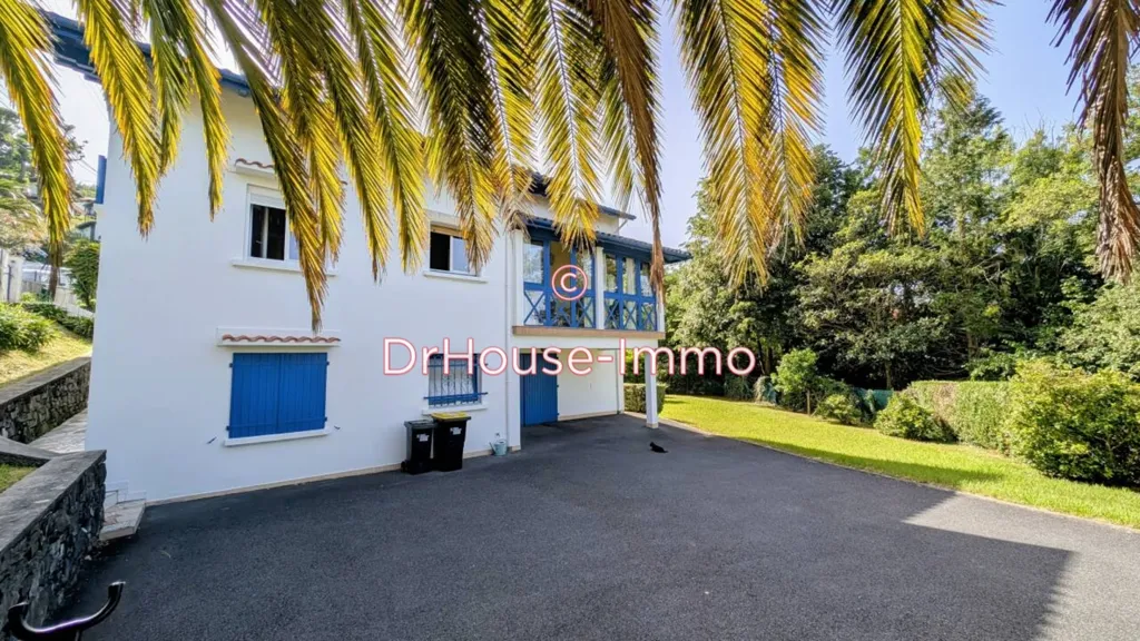Esterno - Basque-Style House with Garden View in Hendaye