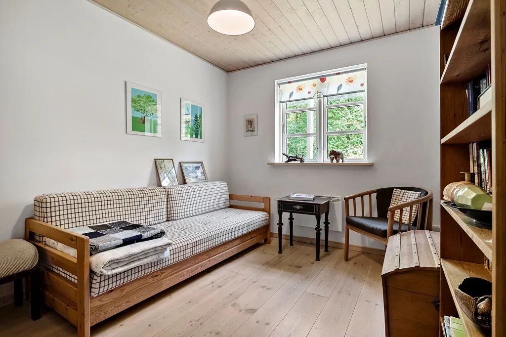 Bedrooms - Holiday Home with Large Garden in Sejs-Svejbæk