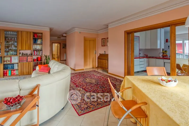 Comedor - Villa with Lake View in Verbania