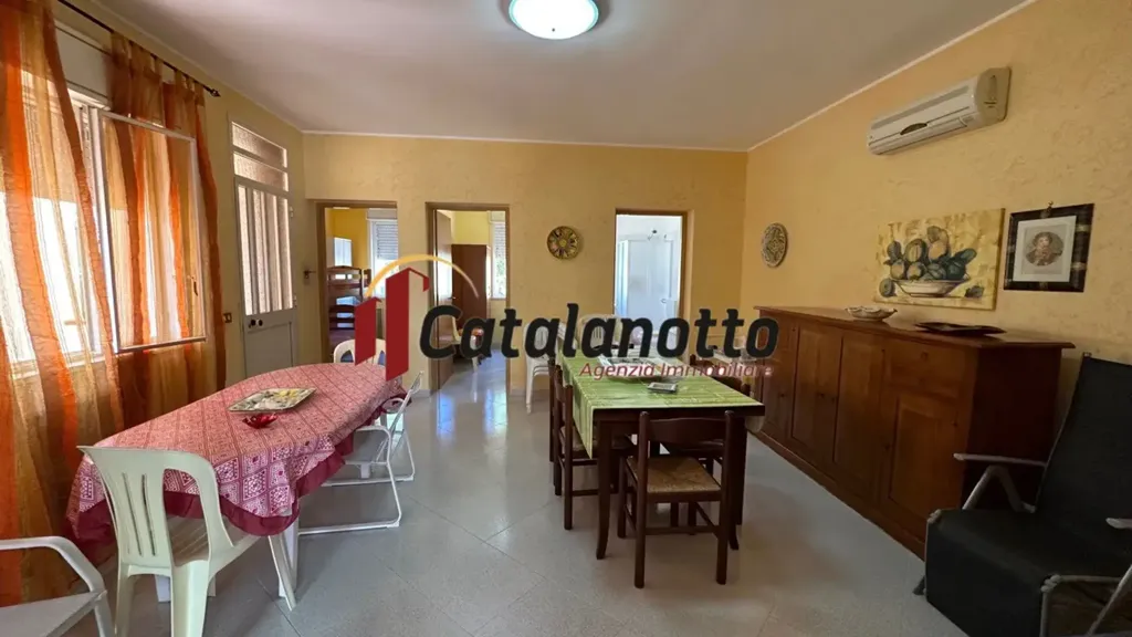 Salle à manger - Villa with Veranda in Triscina, Castelvetrano