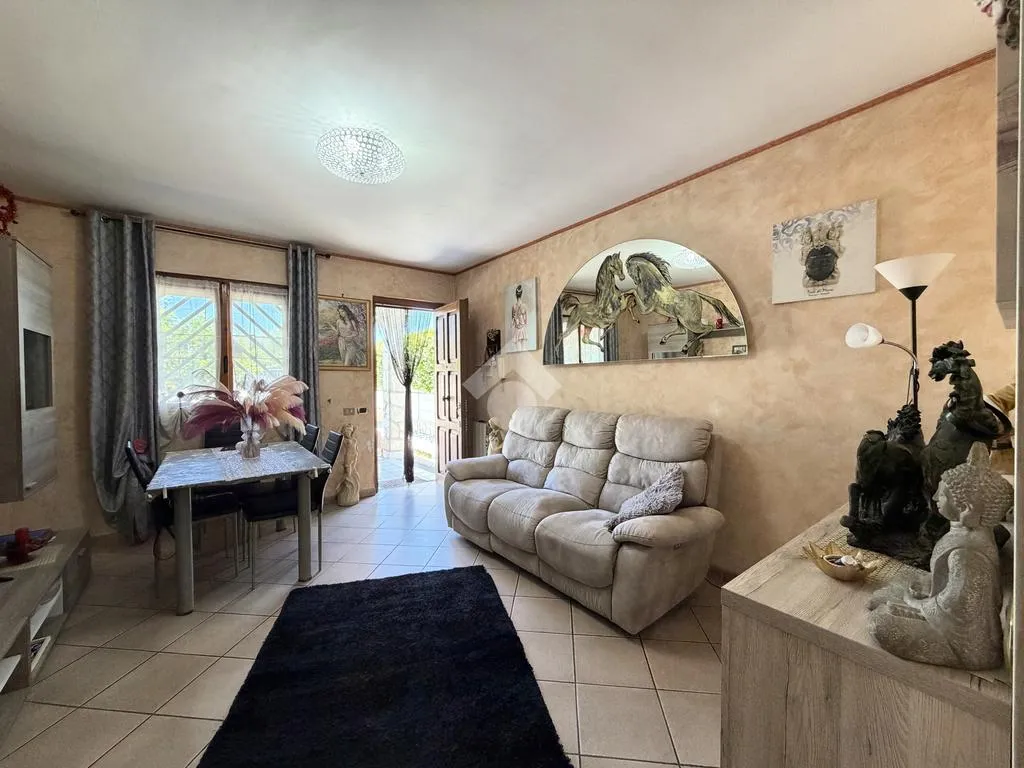 Elutuba - Terraced Villa with Private Garden in Ardea