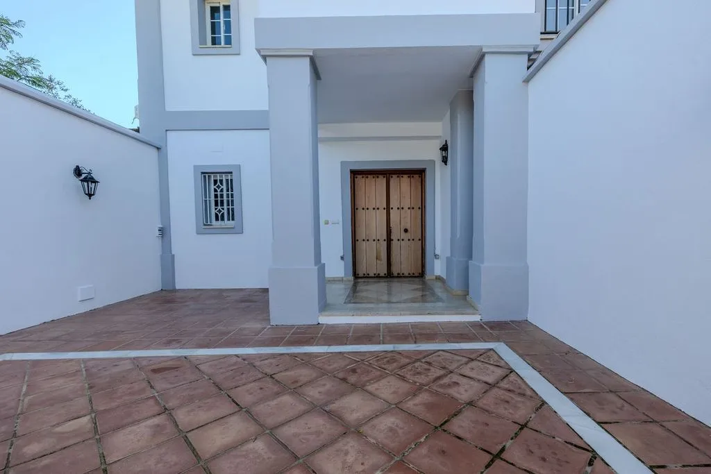 Jardin - Detached House with Golf View in Sotogrande