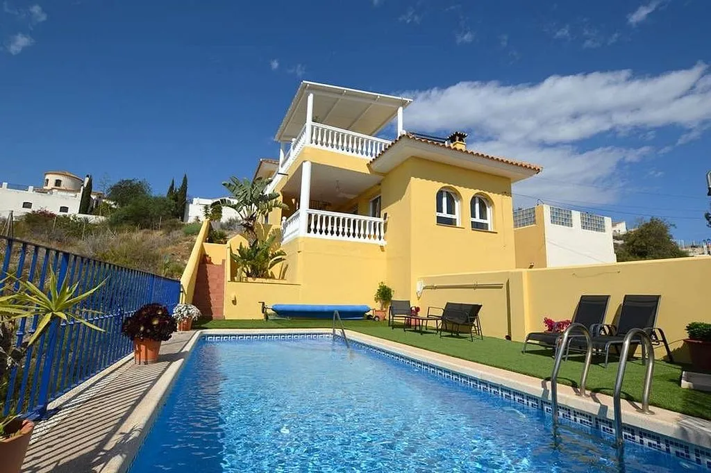 Bassein - Chalet with Pool and Terrace in Bédar