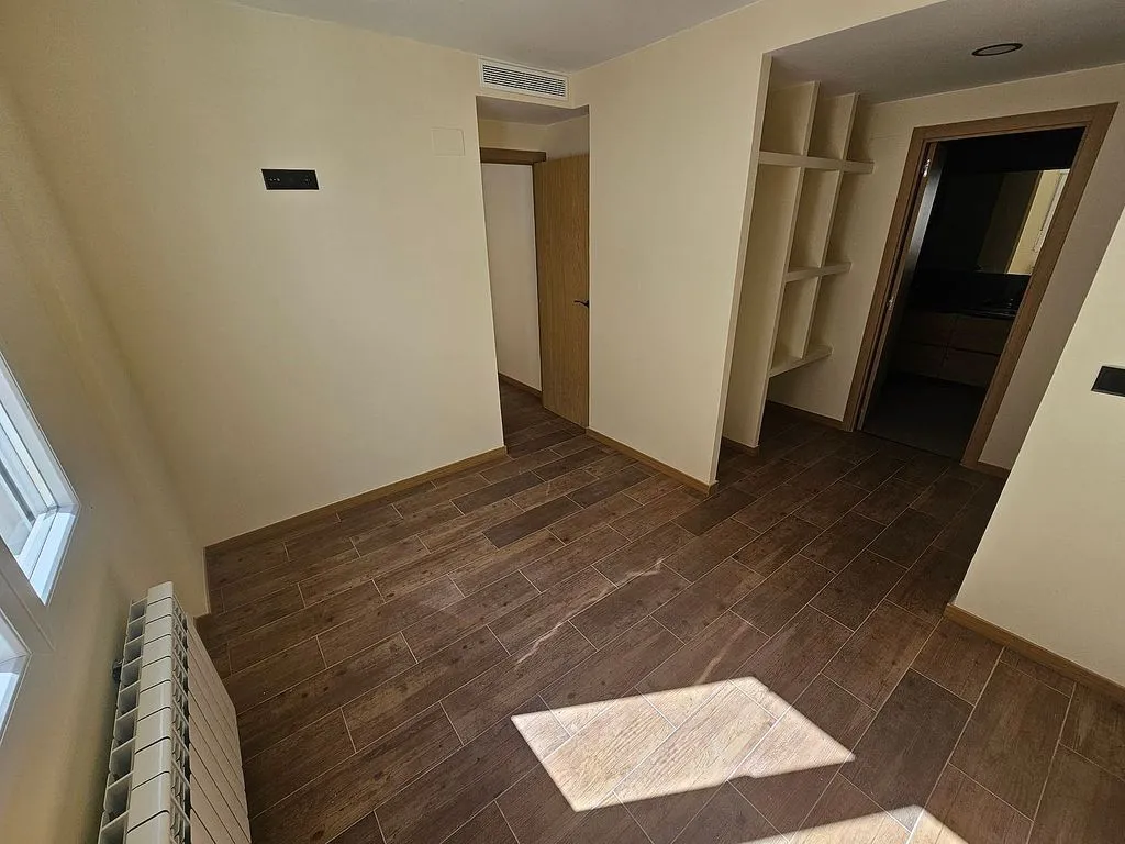 Rooms - Bright 2-Bedroom Flat in Jesús District, Zaragoza