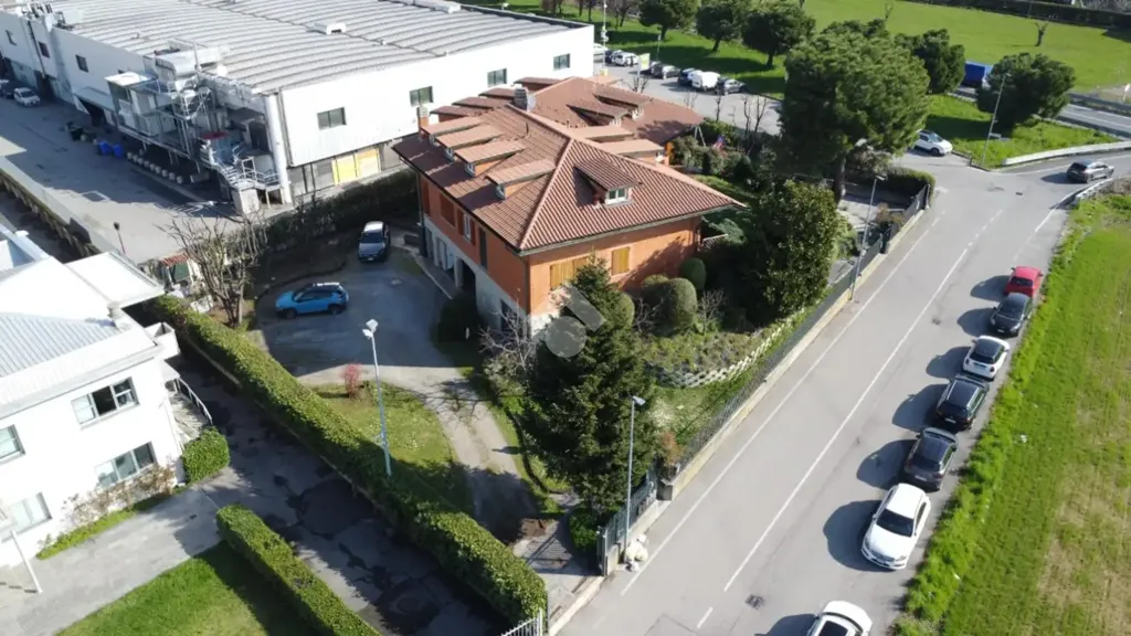Vue aérienne - First-Floor Apartment with Private Porch in Mozzo