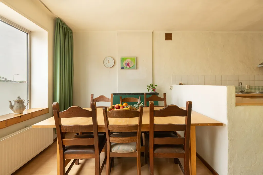 Söögituba - Characterful Detached House with Garden in Geulle