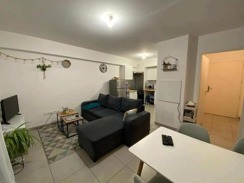 Soggiorno - Modern Flat with Balcony in Valence