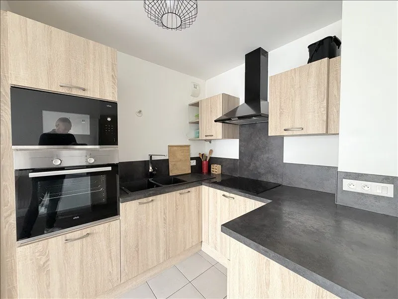 Cucina - Furnished Flat with Balcony in Fleury-Mérogis