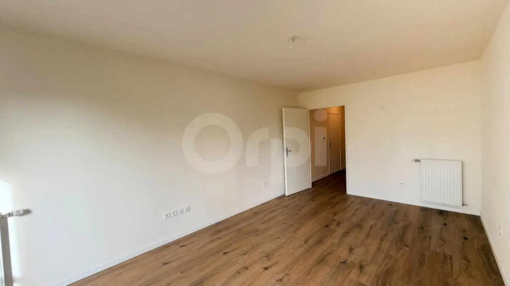 Toad - Modern Flat with Balcony in Vernouillet