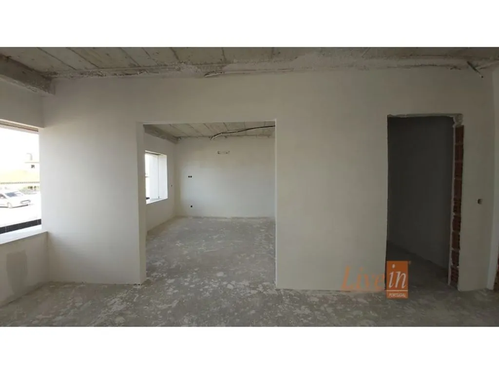 Toad - Modern Detached House with Garden in Mafra