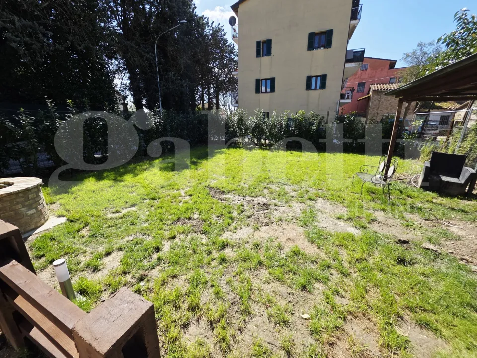 Aed - Rustic Villa with Private Garden in Bastia Umbra