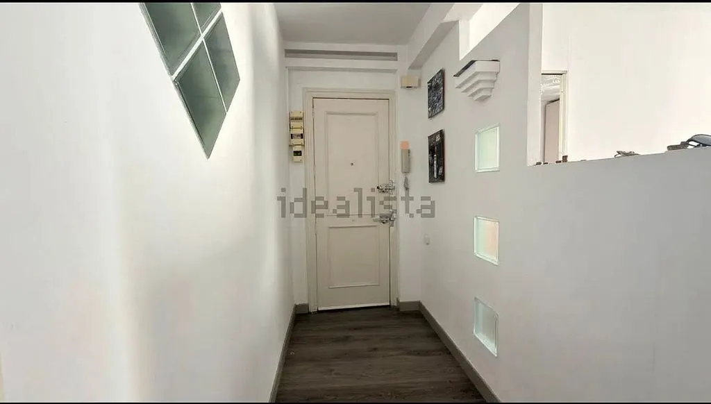 Entrée - 3-Bedroom Flat with Balcony in Carolinas
