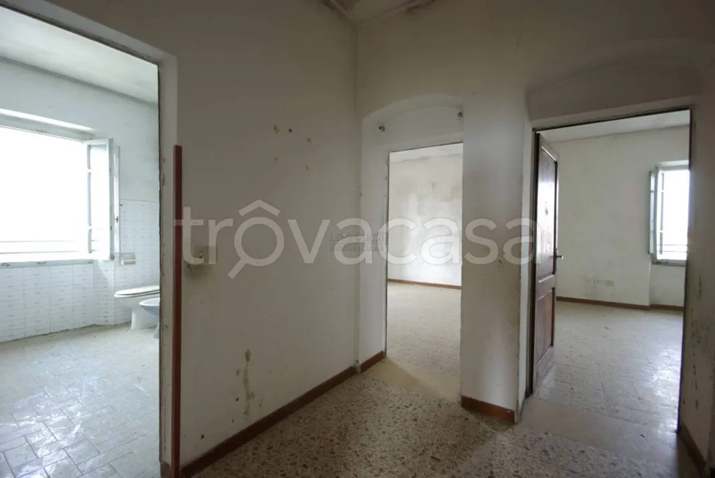 hallway_entrance