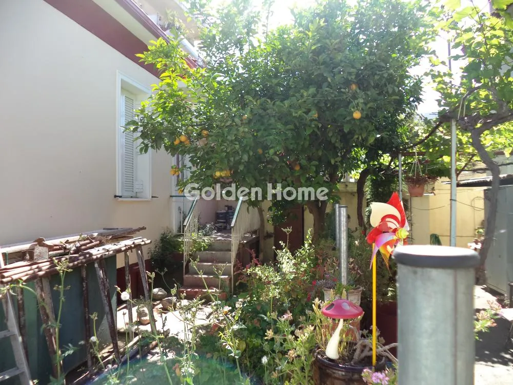 Terrass - Partially Renovated Villa in Egio Centre