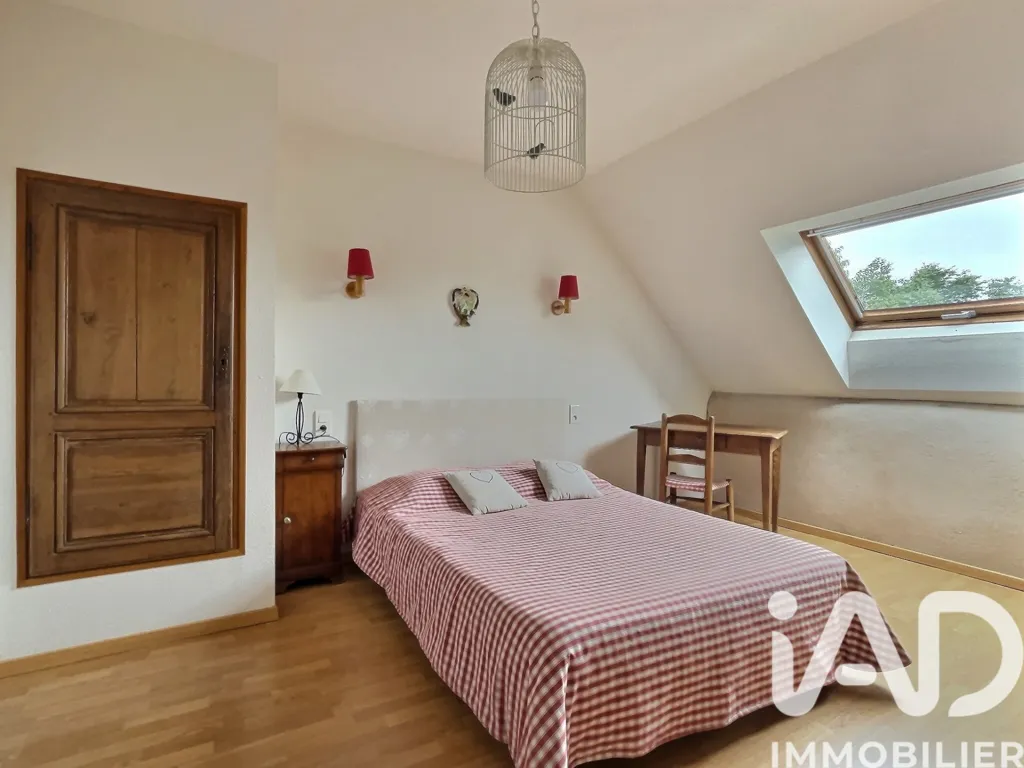 Bedrooms - Characterful Villa with Multiple Gîtes near Montluçon