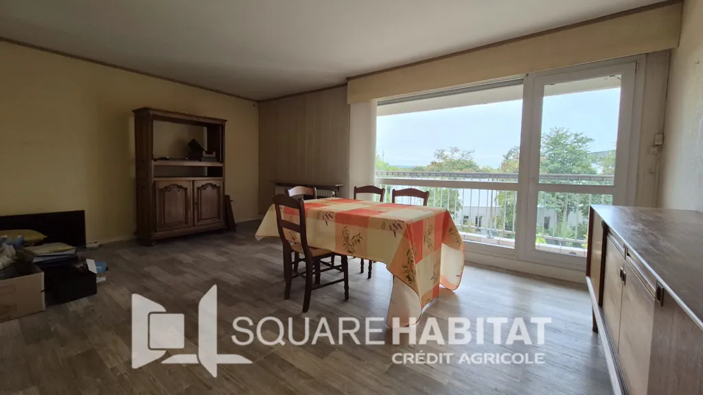 Sala da pranzo - 3-Bed Apartment with Balcony in Lens