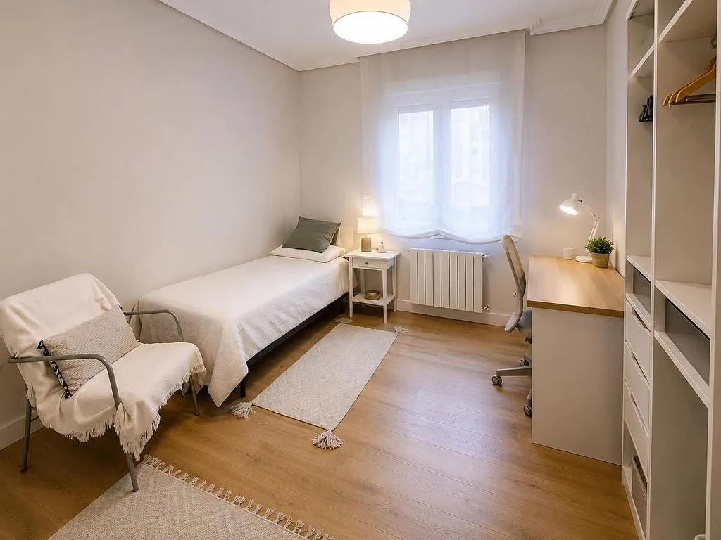 Bedrooms - Furnished Flat in Indautxu with 3 Bedrooms