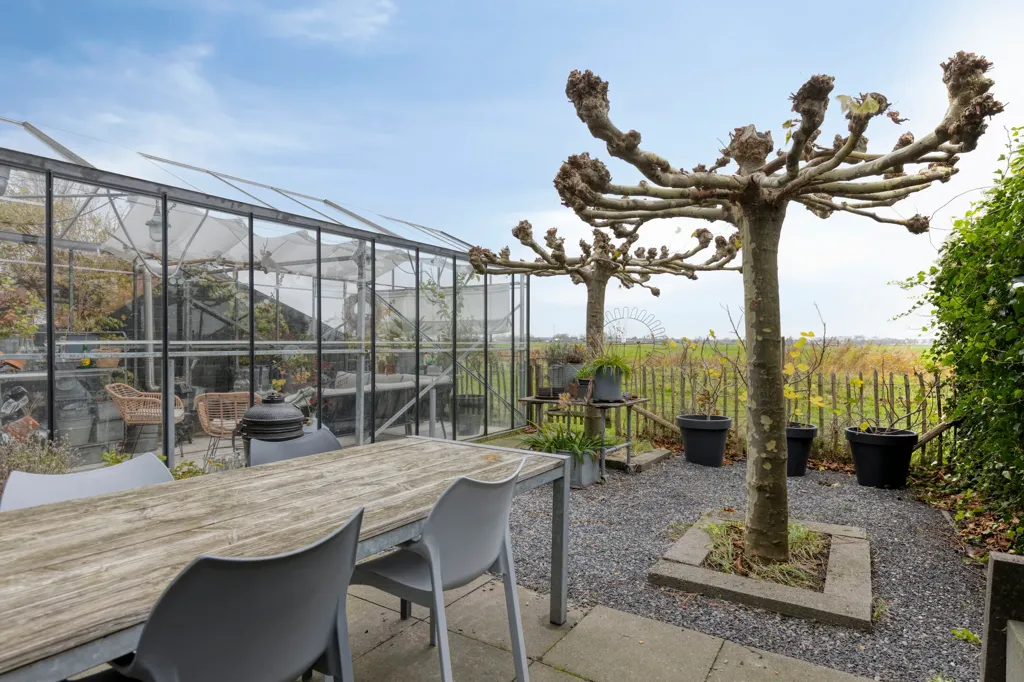 Jardin - Semi-Detached Villa with Waterfront View in Zaandam