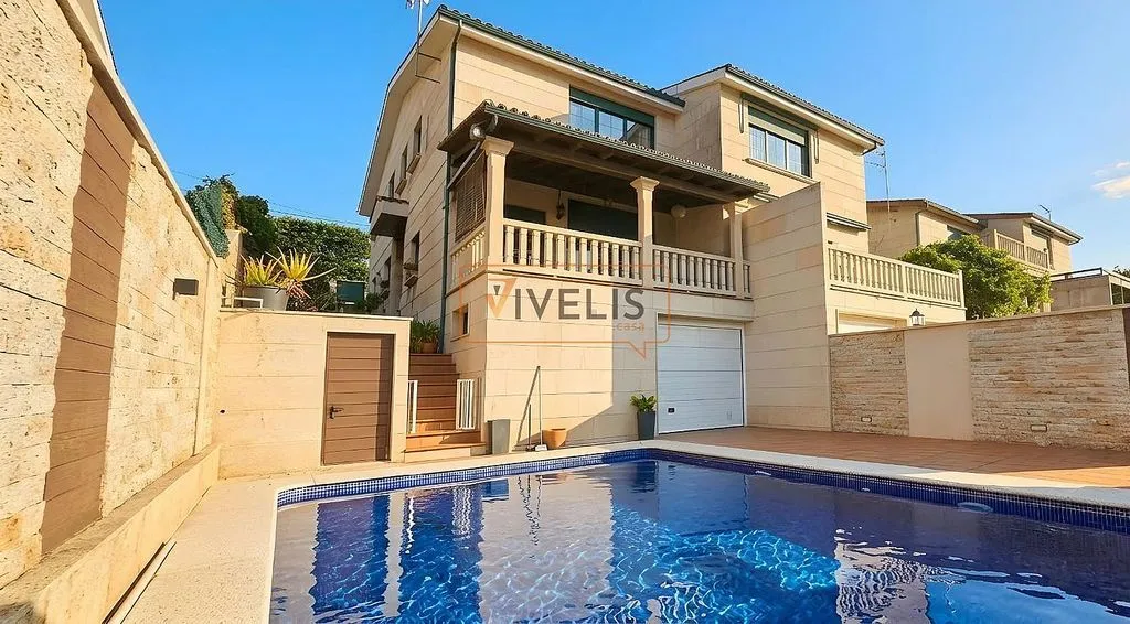 Bassein - Semi-detached House with Pool in Tui
