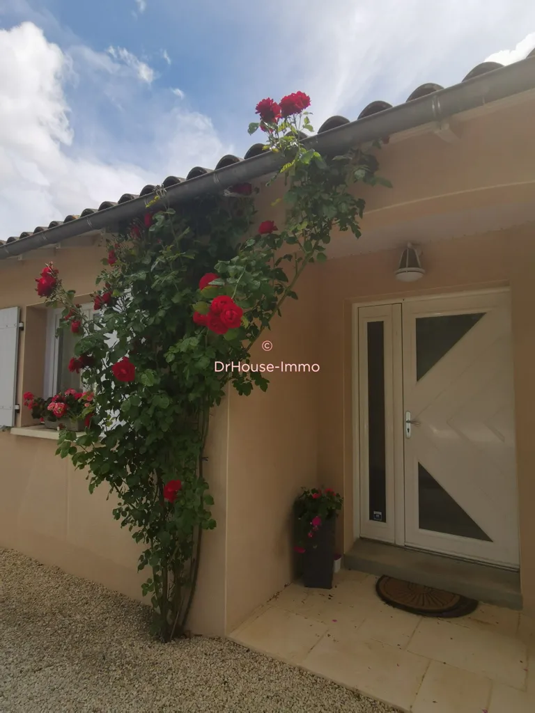 Extérieur - Maison avec Jardin et Terrasse à Beaumont Saint Cyr