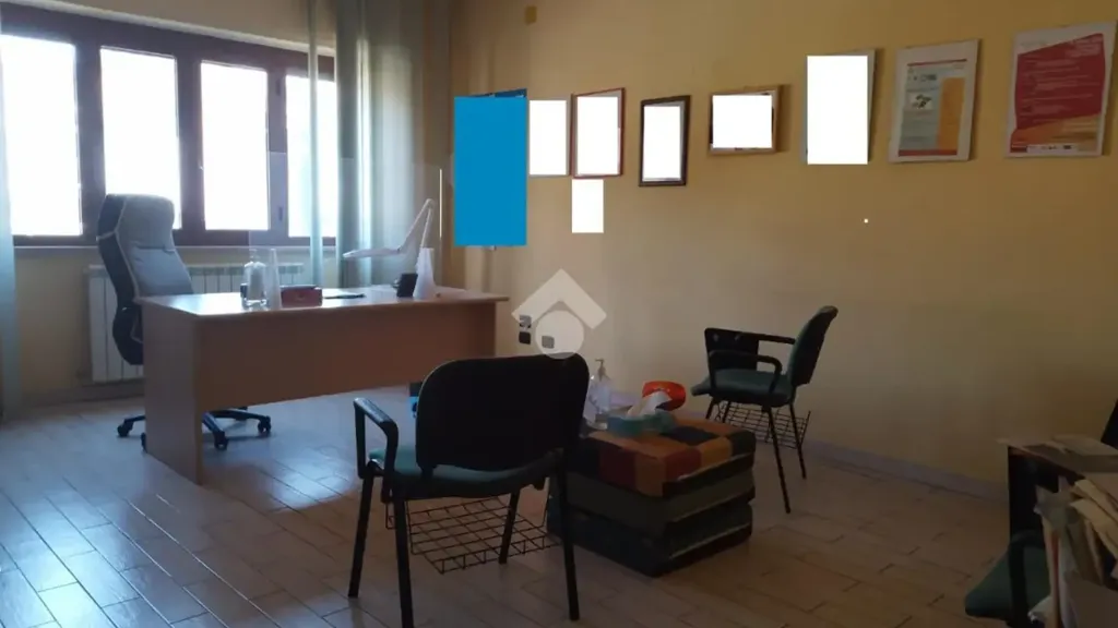 Bureau - Apartment with Balcony in Castrolibero