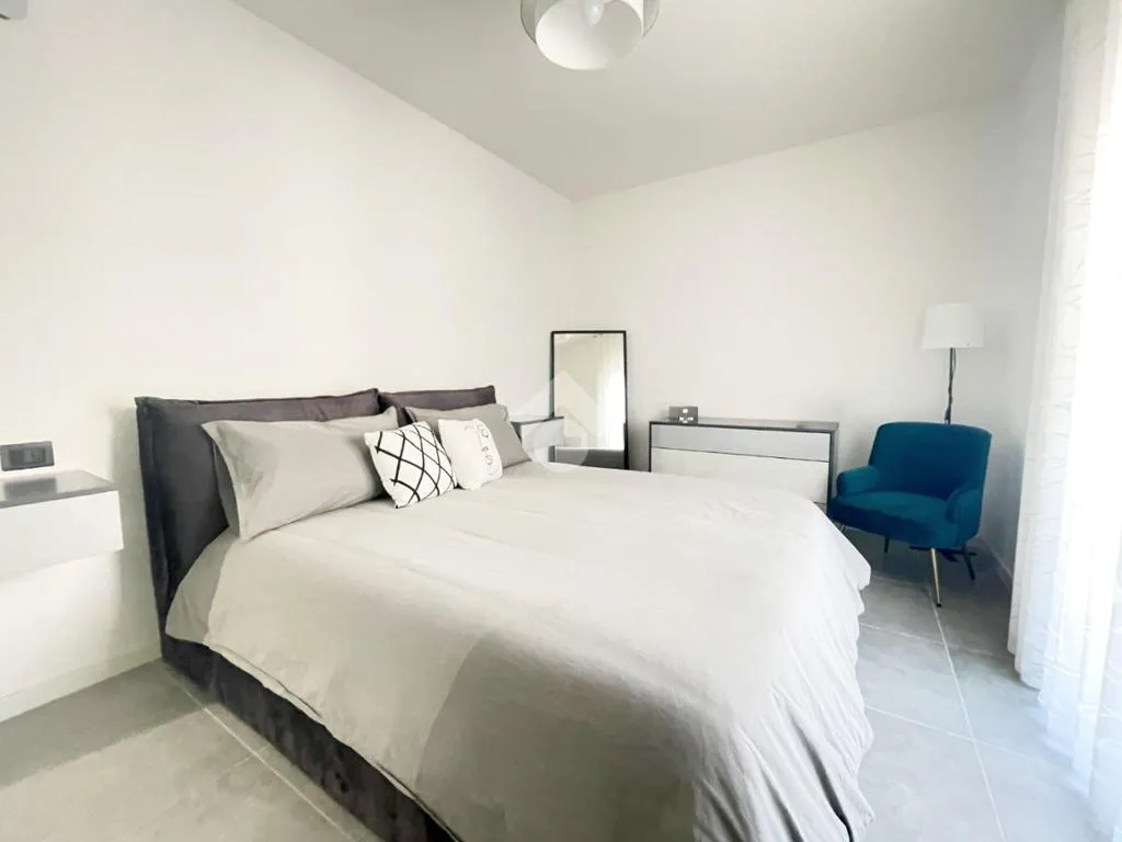 Magamistoad - Modern Apartment with Balcony in Central Vasto