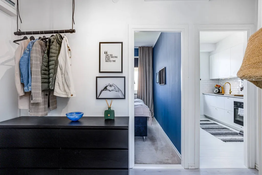 Entrée - Renovated Apartment with South-Facing Balcony in Halmstad