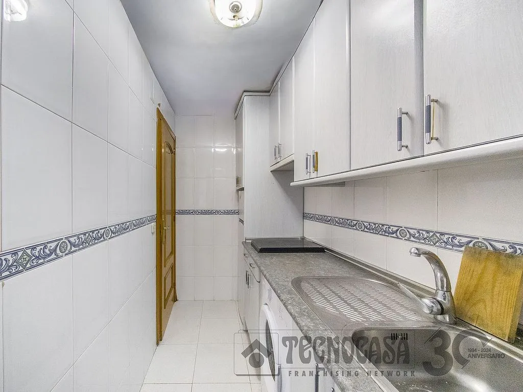Cuisine - Apartment with Ascender in Arganzuela, Madrid