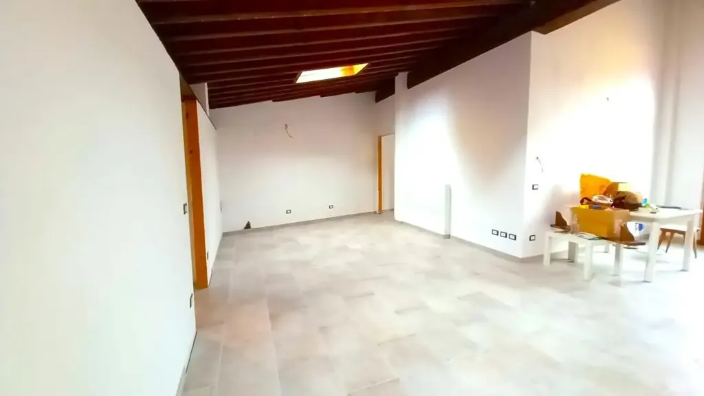 Elutuba - New Apartment with Private Parking in Vecchiano
