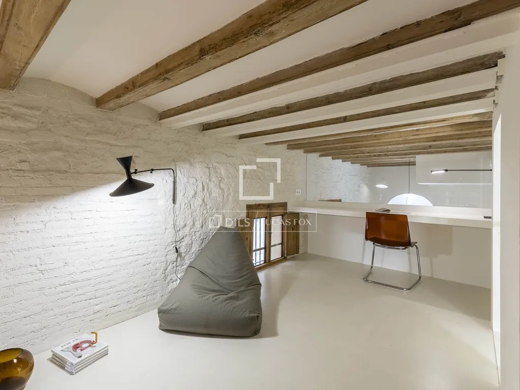 Séjour - Renovated Apartment with Mezzanine in Eixample, Barcelona