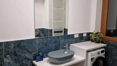 Vannitoad - Fully Furnished Studio with Balcony in Milan
