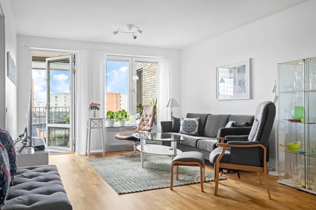 Elutuba - Apartment with Balcony in Central Location