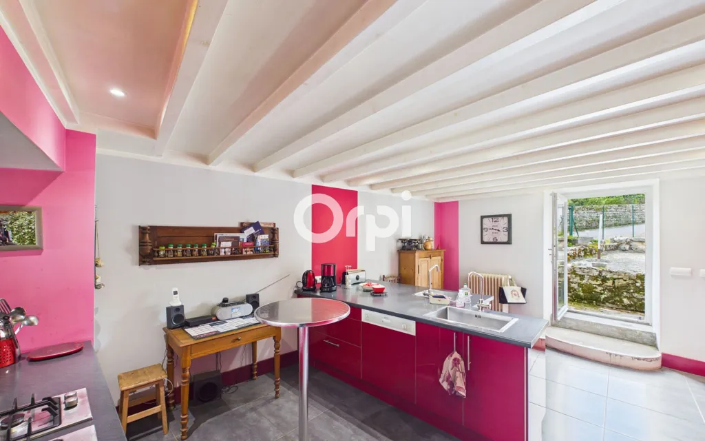 Kitchen - Renovated Farmhouse with Garden in Vescles