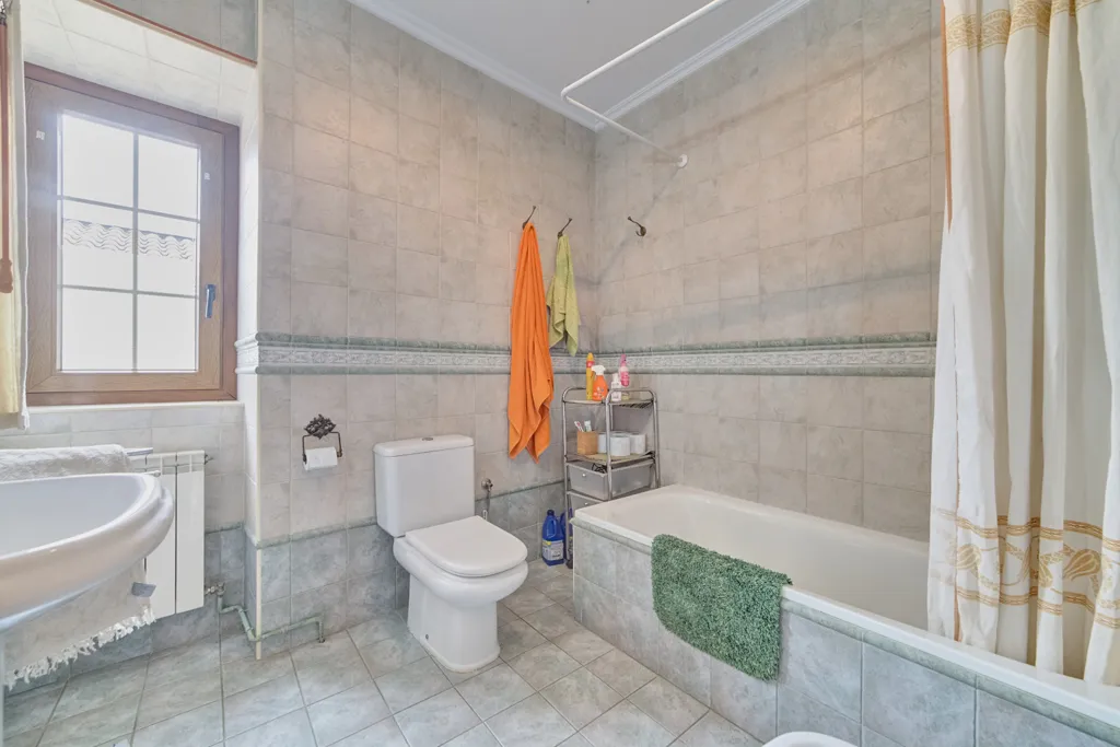 Salles de bain - Independent Stone House with Garden in Valdorba