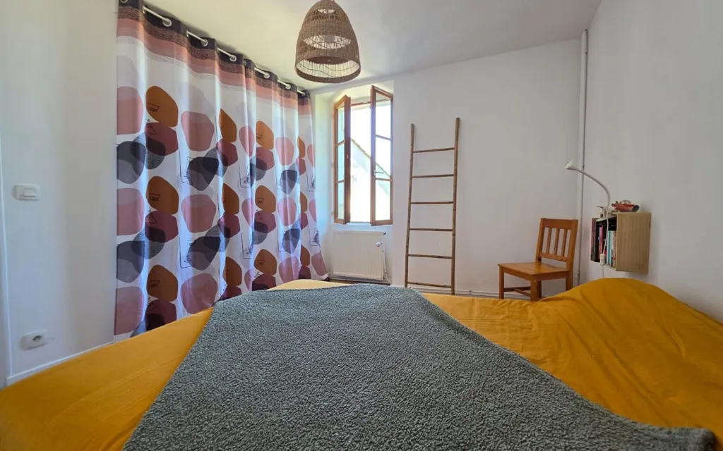 Chambres - Maison en Pierre Rénovée avec Piscine à Blasimon