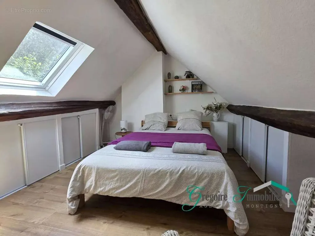 Chambres - Maison en Pierre avec Jardin à Montigny sur Loing